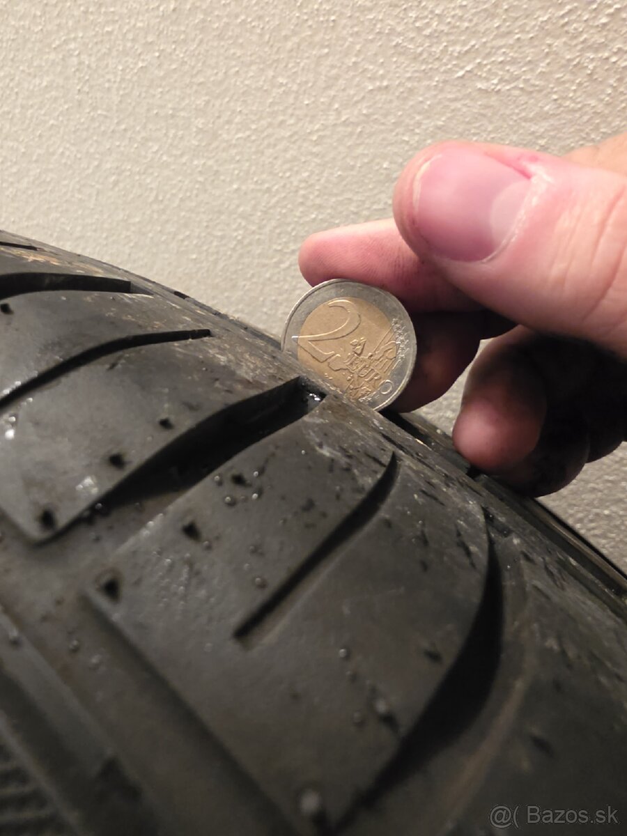 Letné pneu 245/40 R19 - 3