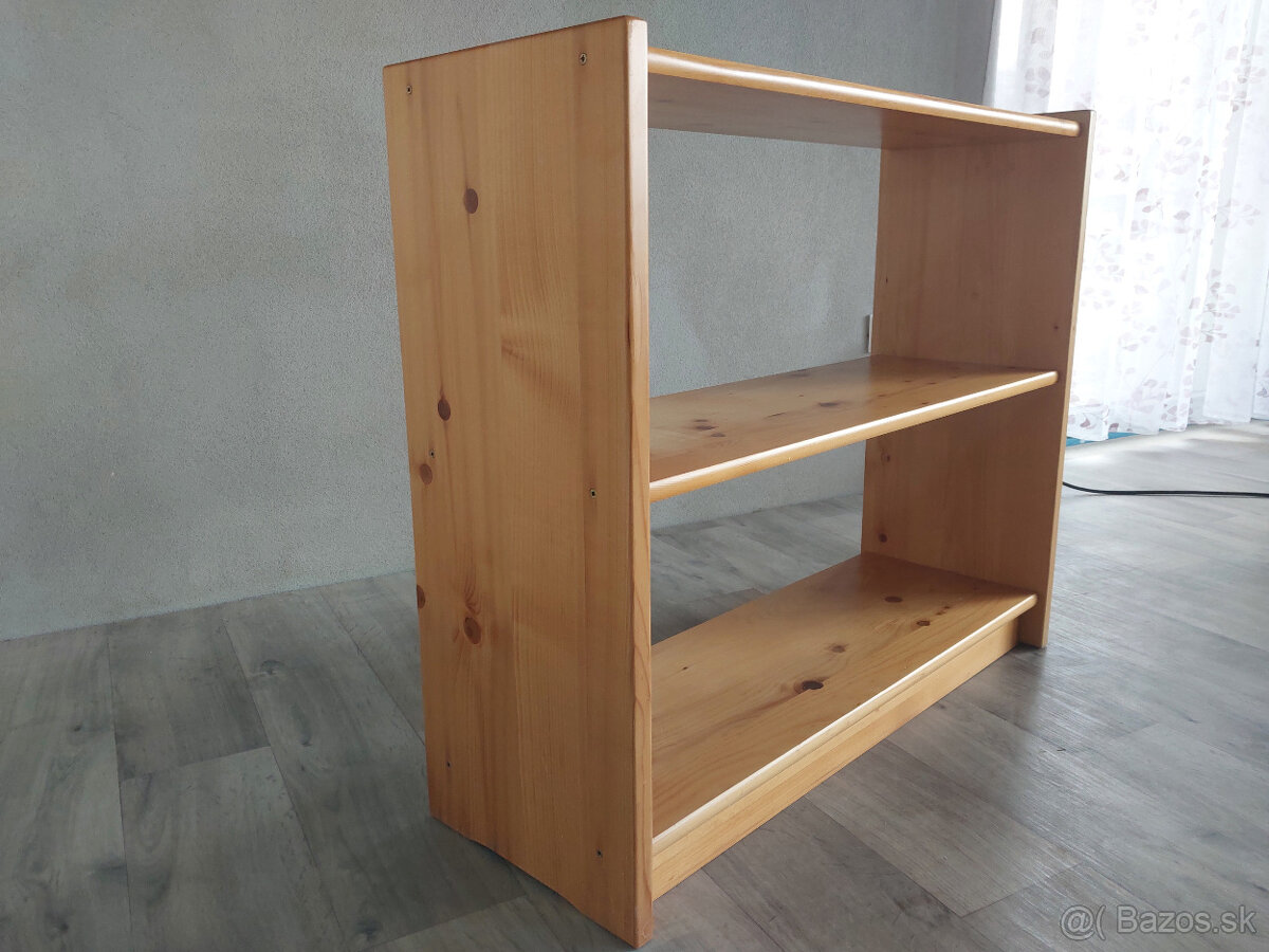 Drevené police - 3