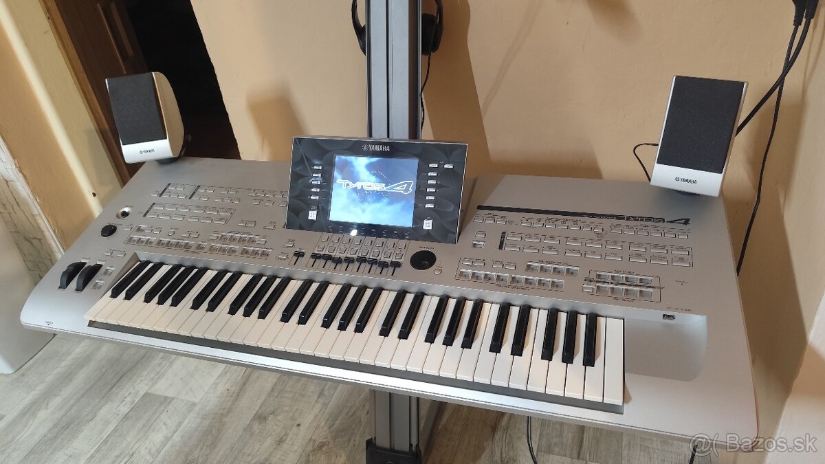 Yamaha Tyros 4 - 3
