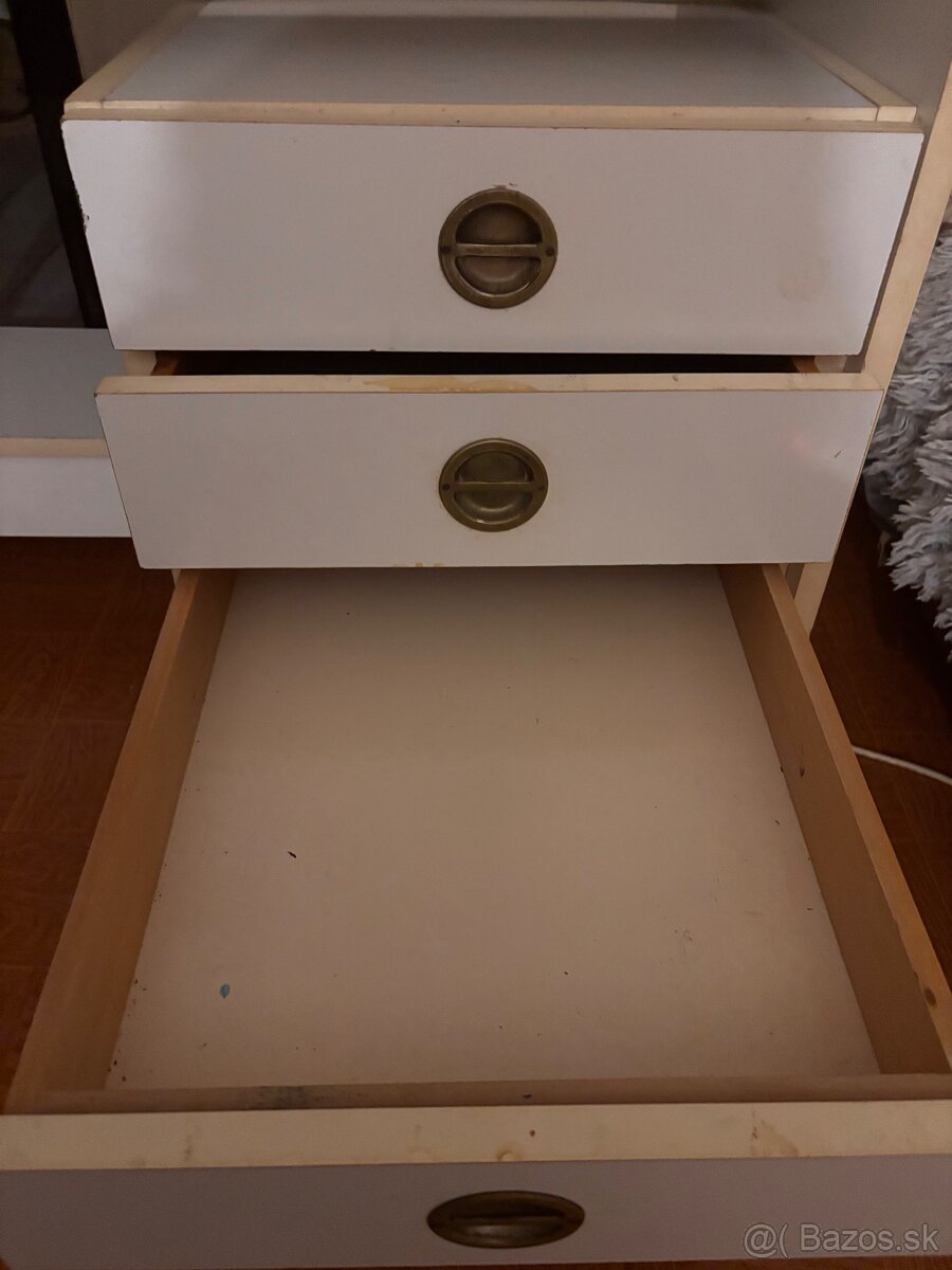 Biely písací stôl - 3