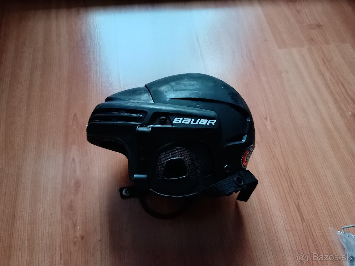 hokejová prilba - 3