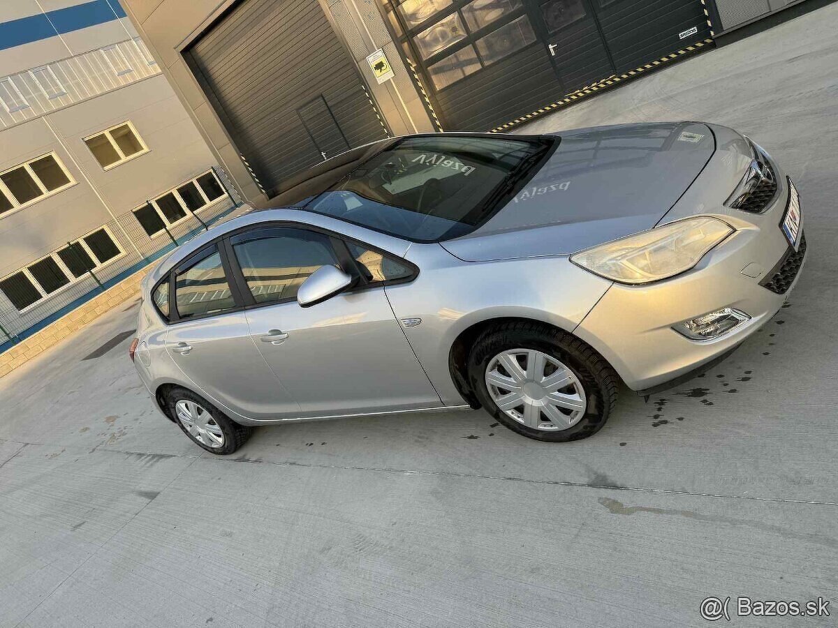 Opel Astra J 1.4 Benzín LPG 74KW - 3