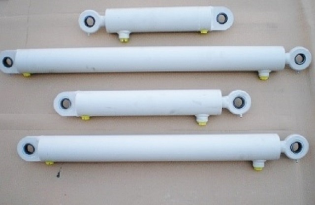 Hydraulické valce na UNC - 3