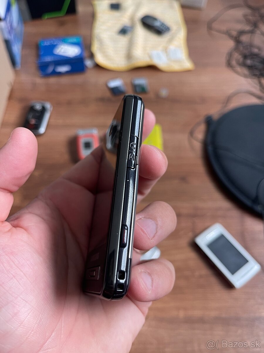 Samsung SGH F-480i Raritka, DARČEK - 3