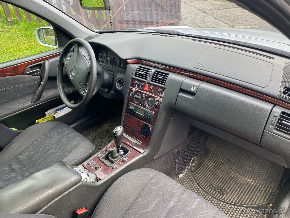 Mercedes w210 270 cdi manual - 3