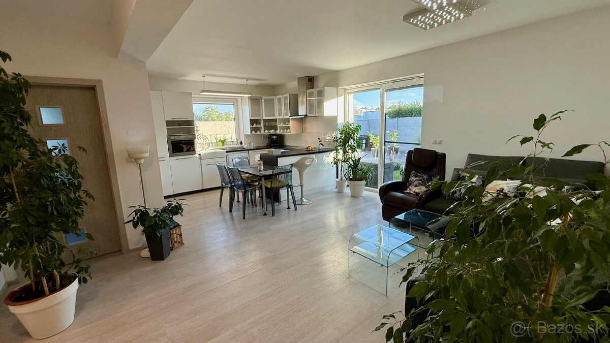 Predám rodinný dom v Bratislave - 3