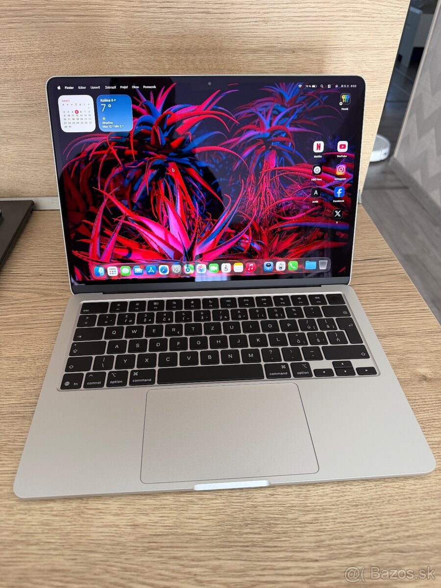 Predám Macbook Air m4 16/256 - 3