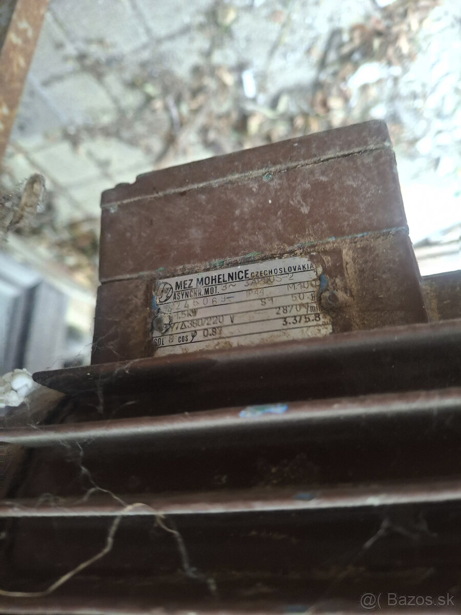 Stolová píla s hoblovačkou 1,5 kW - 3