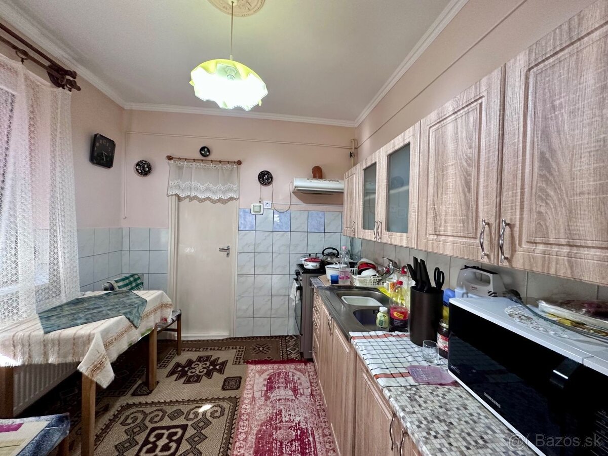 MAĎARSKO - SZENDRO 4 IZBOVÝ RODINNÝ DOM NA KĽUDNOM MIESTE - 3