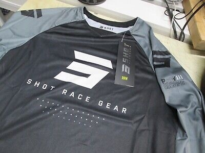 predám set sivo čierny shot - 3