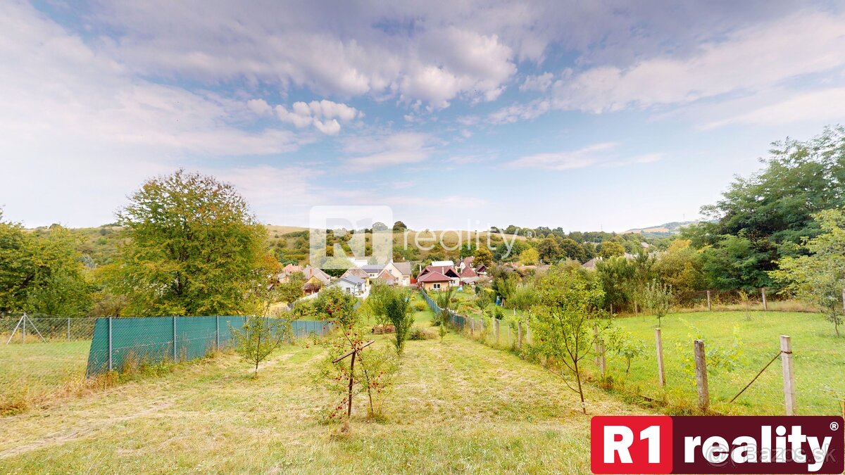 Rodinný dom s veľkým pozemkom 1779 m2 / Vaďovce pri Starej T - 3