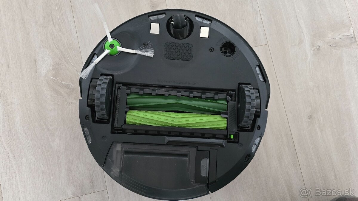 iRobot Roomba j7 - 3