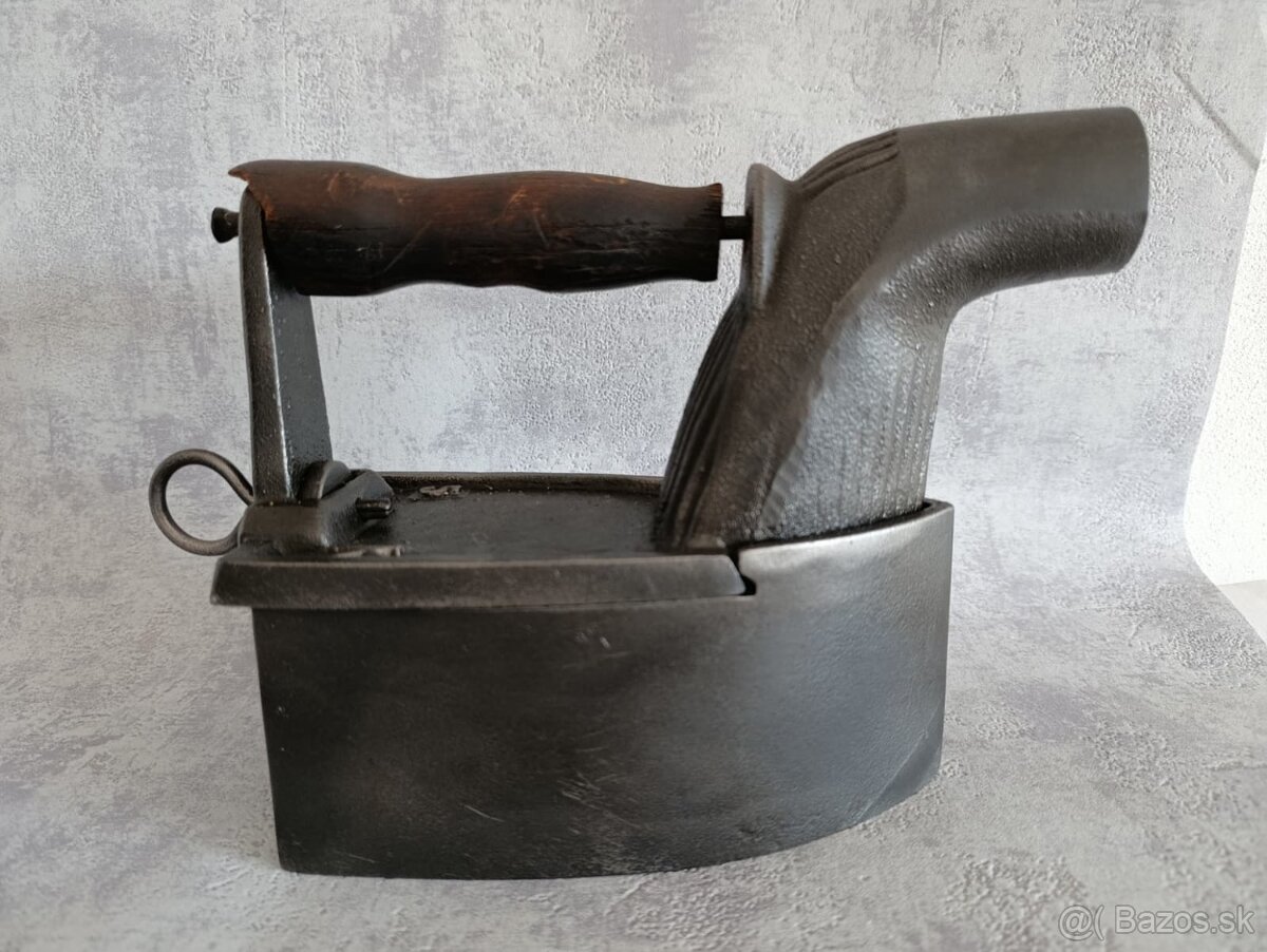 VELKÁ velmi stará KOMÍNOVÁ ŽEHLIČKA do sbierky - 3