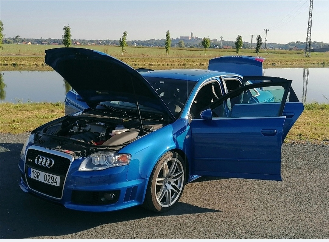 Prodám Audi RS4 4.2 V8 Exclusive B7 - 3