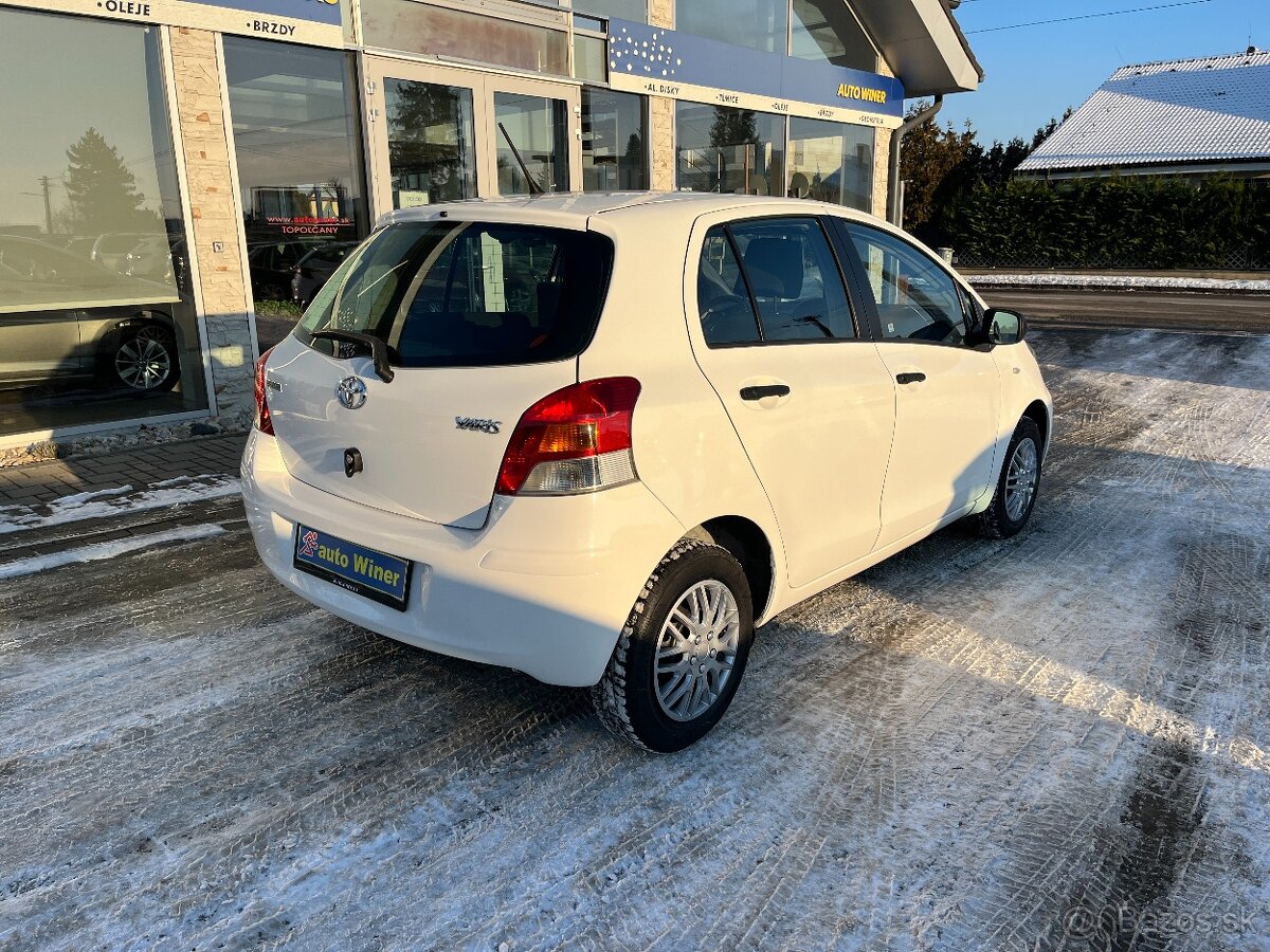 Toyota YARIS 2009 benzín - 3