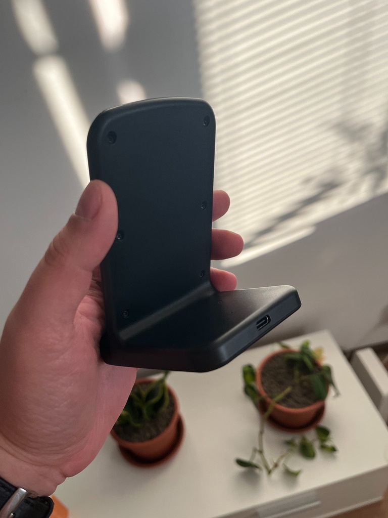 Bezdrôtová nabíjačka a stojan 15W - 3