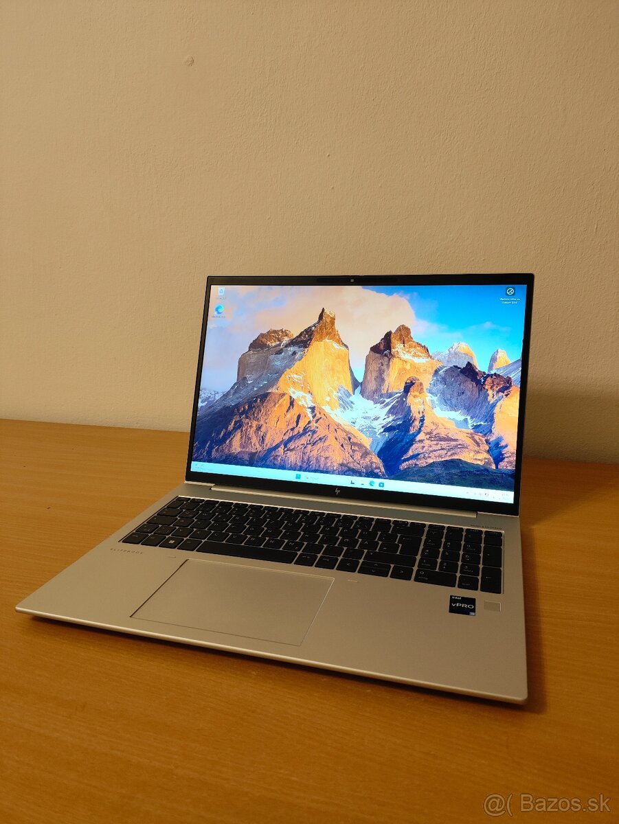 HP EliteBook 860 G10 | Core i5 • 16GB RAM • SSD - 3