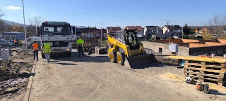 Bager , Buracie, vykopove a zemne prace - 3