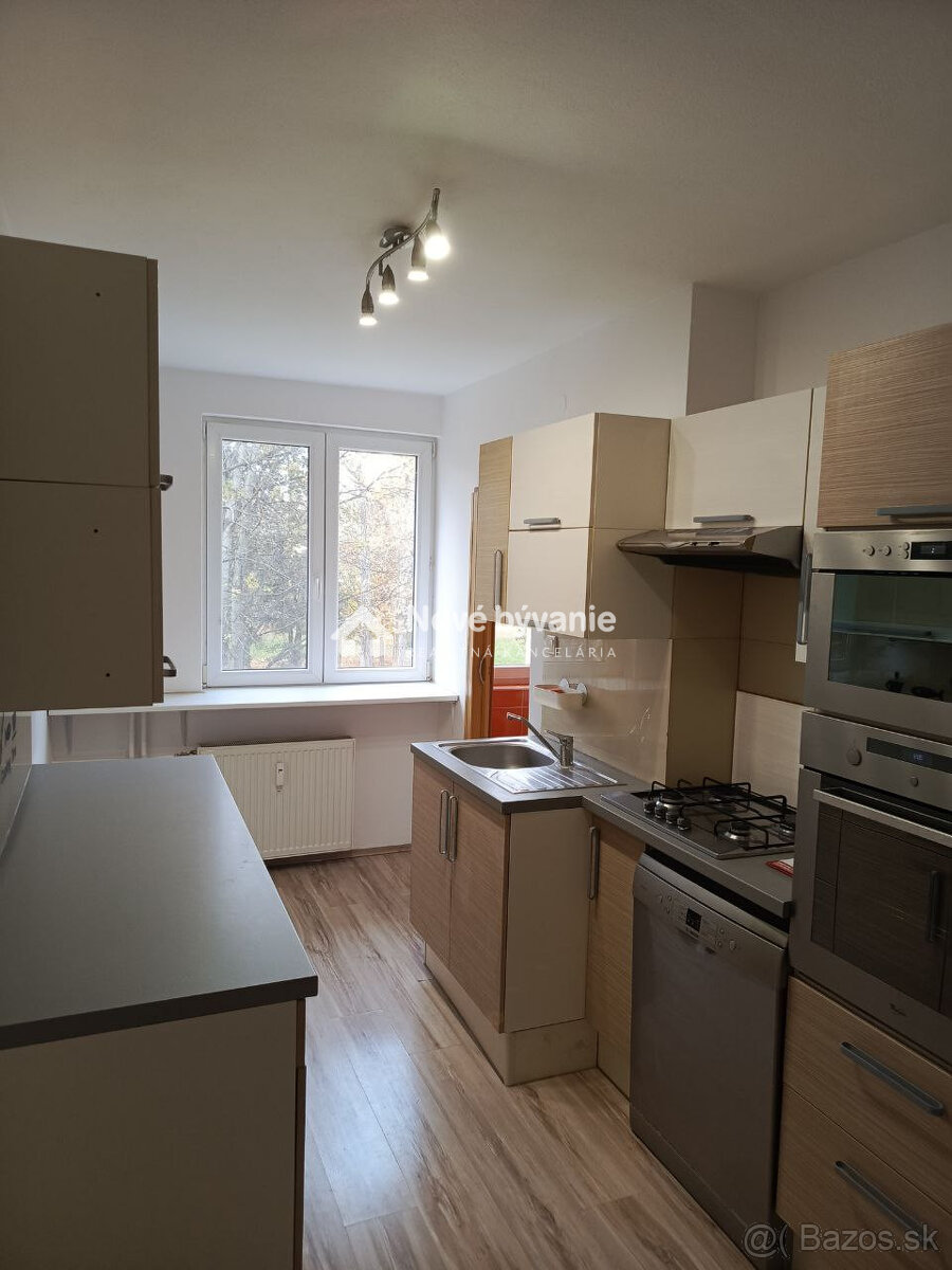 NA PREDAJ 3-izbový byt Poprad Západ - 3