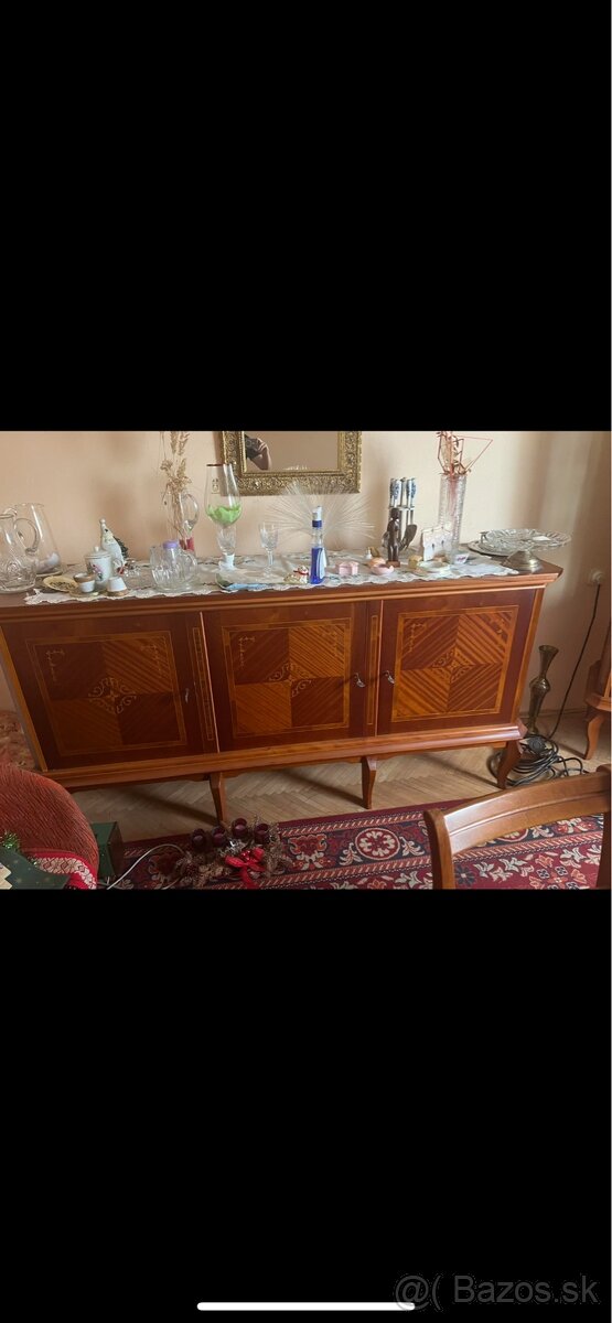 Jedálenský stôl so stoličkami komoda,a skriňa - 3