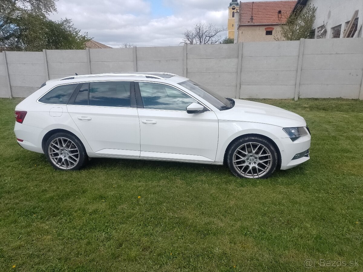 Predám 4x4 Škoda Superb 3 combi ročník 2016 DSG - 3
