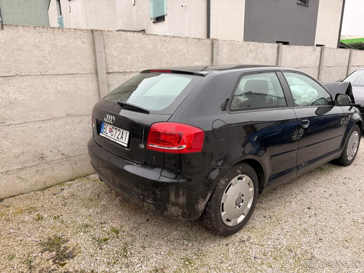 Havarované Audi A3 1,6 2010 75kW - 3