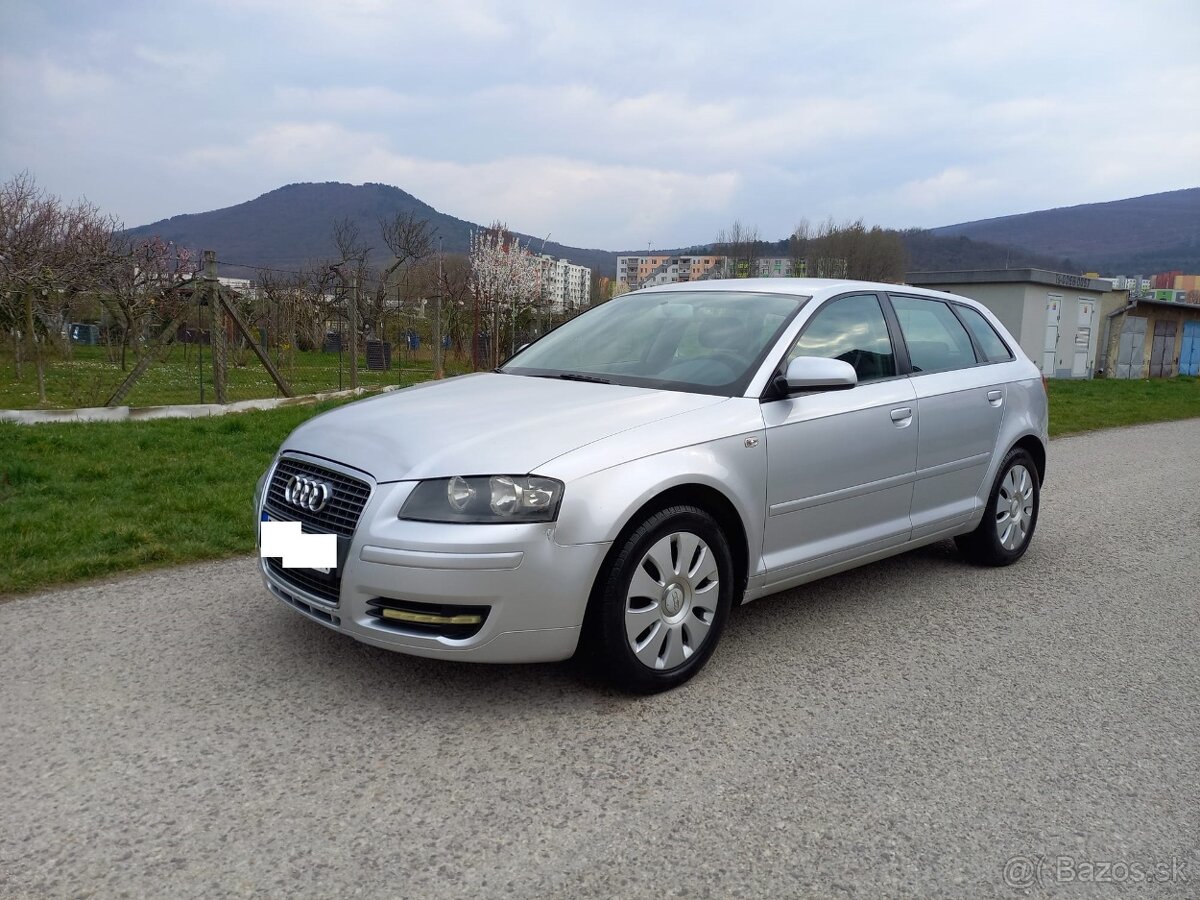 Audi A3 Sportback 1.6 i,75Kw(105Ps) COMFORT - 3