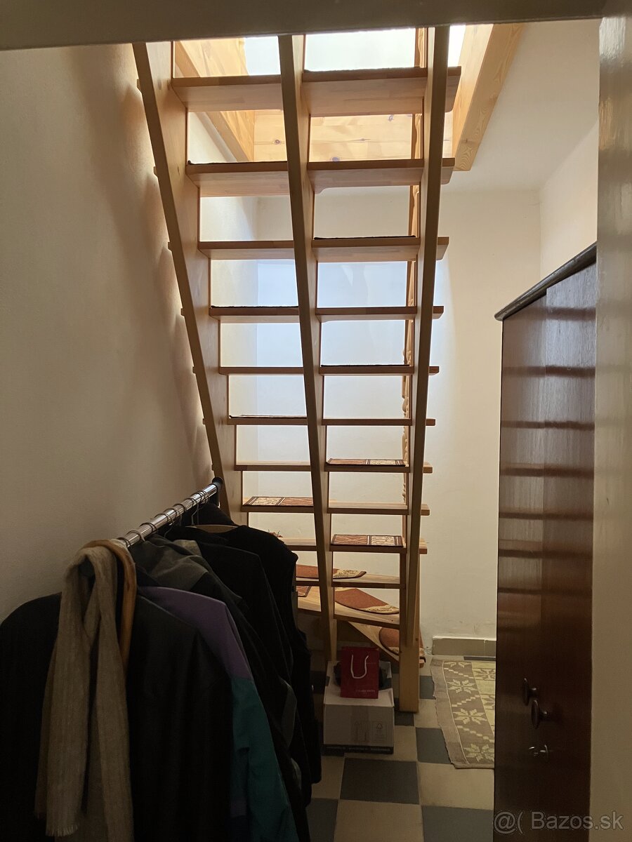 Priestranný rodinný dom pod Tatrami s kachľovou pecou - 3