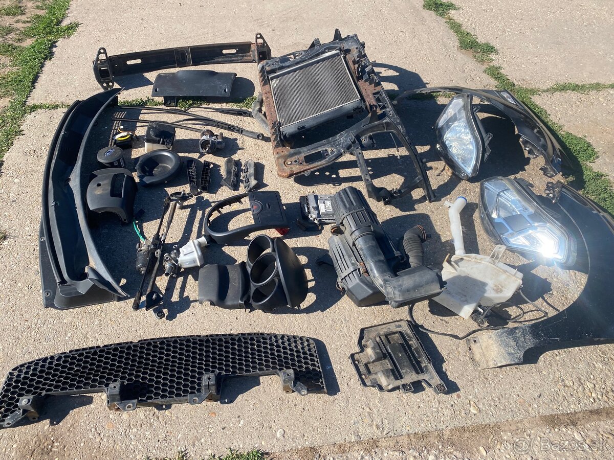 Rozpredam na nahradne diely Kia Soul 1,6 Benzin - 3