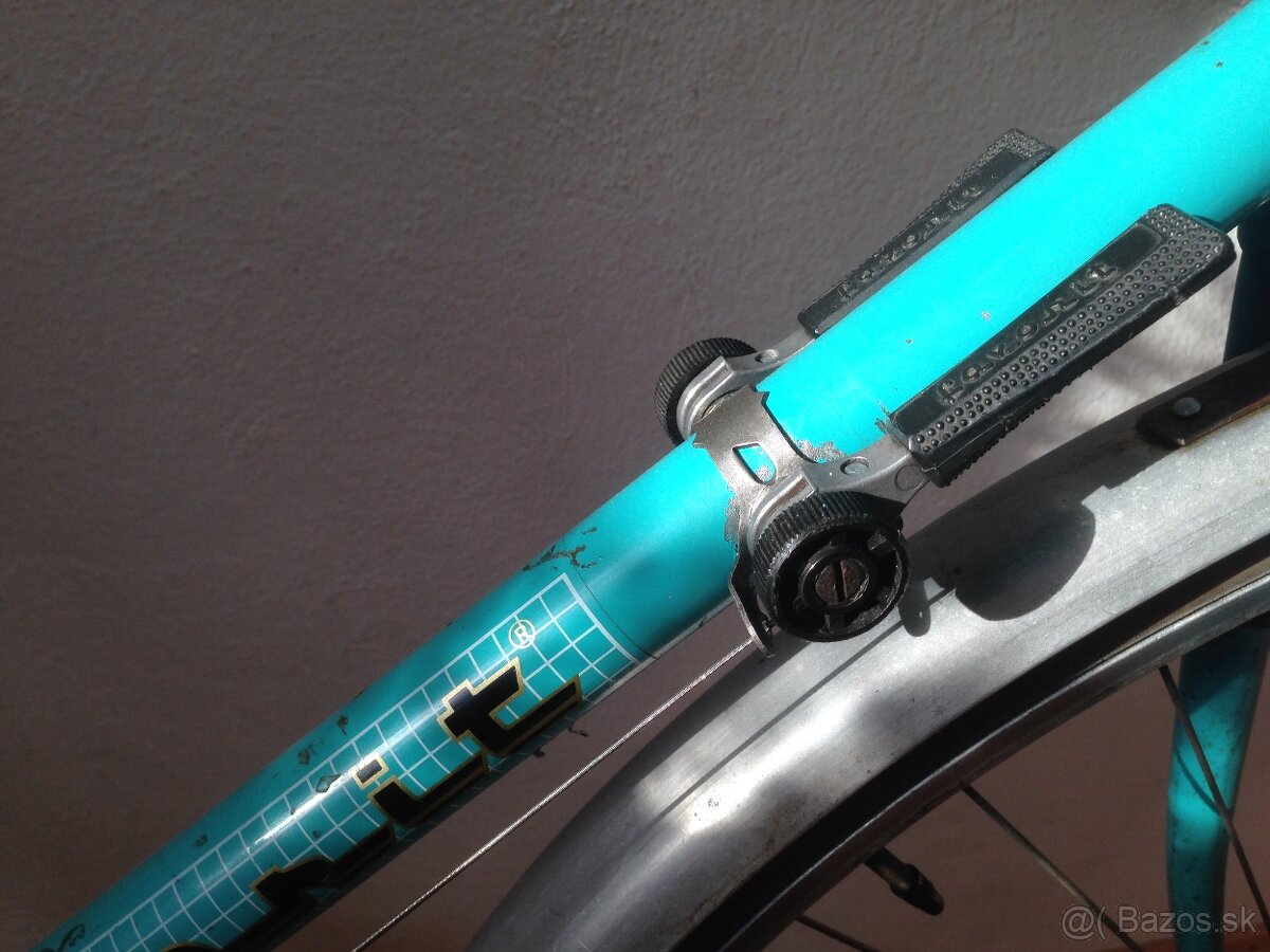 Retro cestný bicykel FAVORIT-ROKYCANY - 3