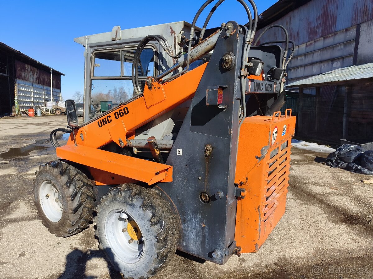 UNC 060 - 3