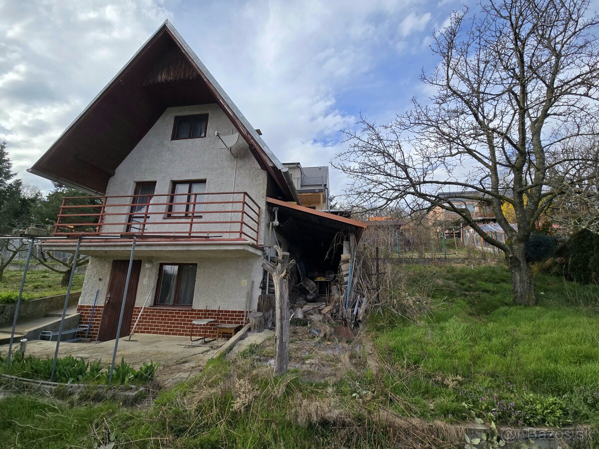 Lukratívny Pozemok 512m² s Murovanou Chatou v Rači pod Lesom - 3