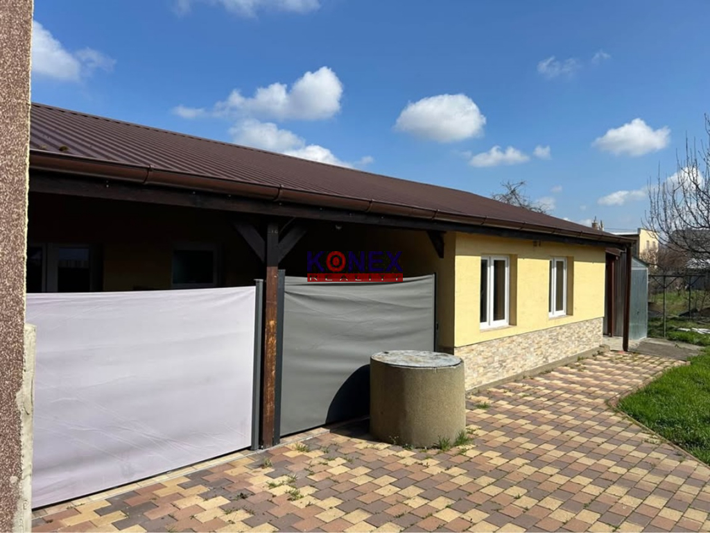 NA PREDAJ – Rodinný dom - štvorec v meste Trebišov - 3