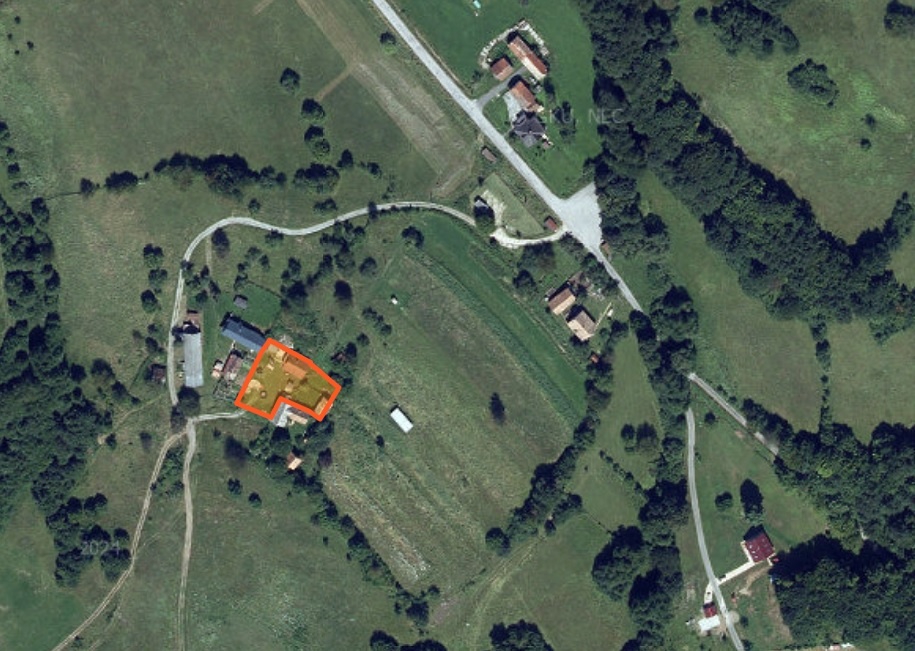 Pozemok so starším rodinným domom Zvolen- Sekierska dolina - 3