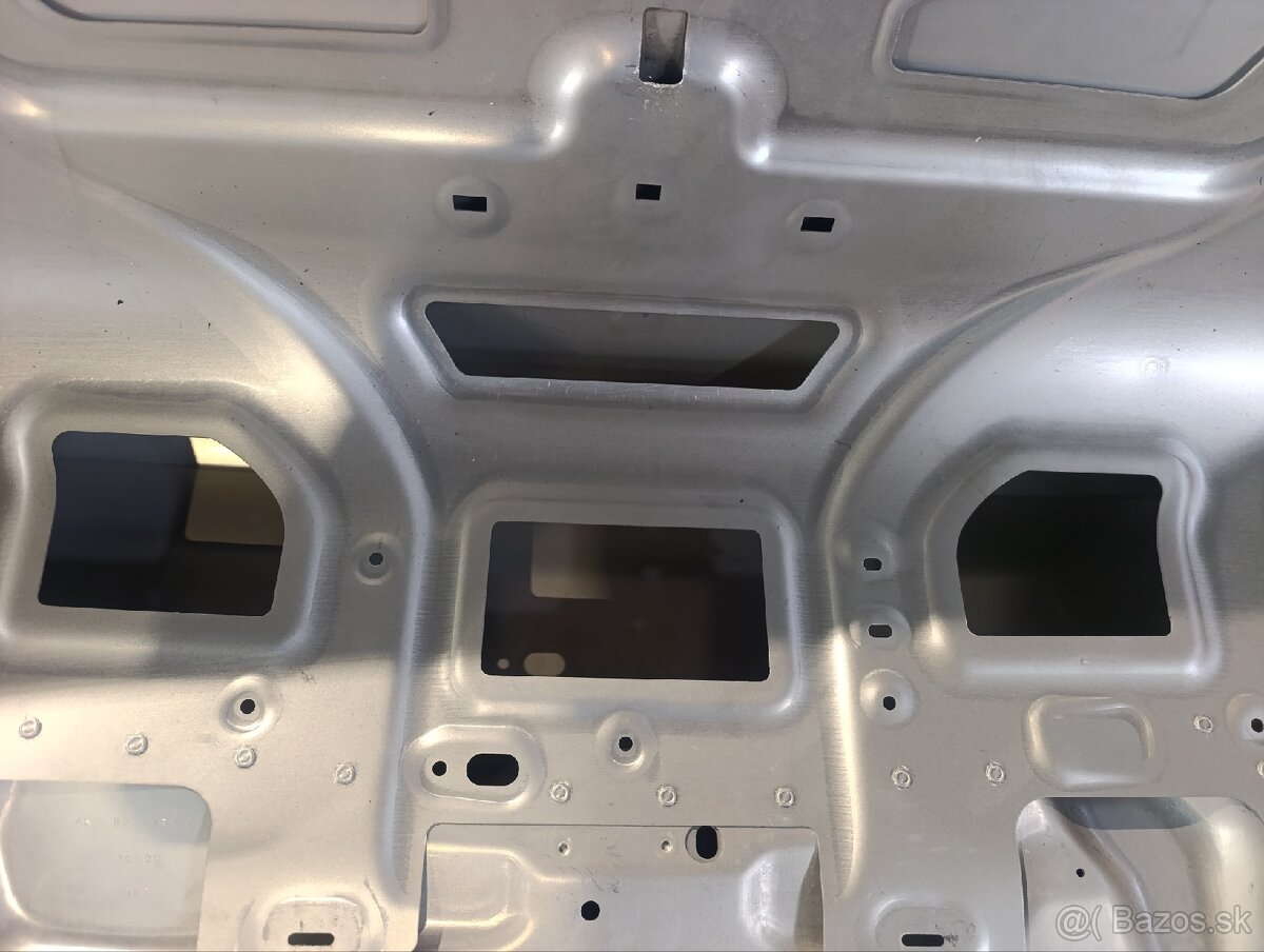 Audi A8 2010-12 rok - 3