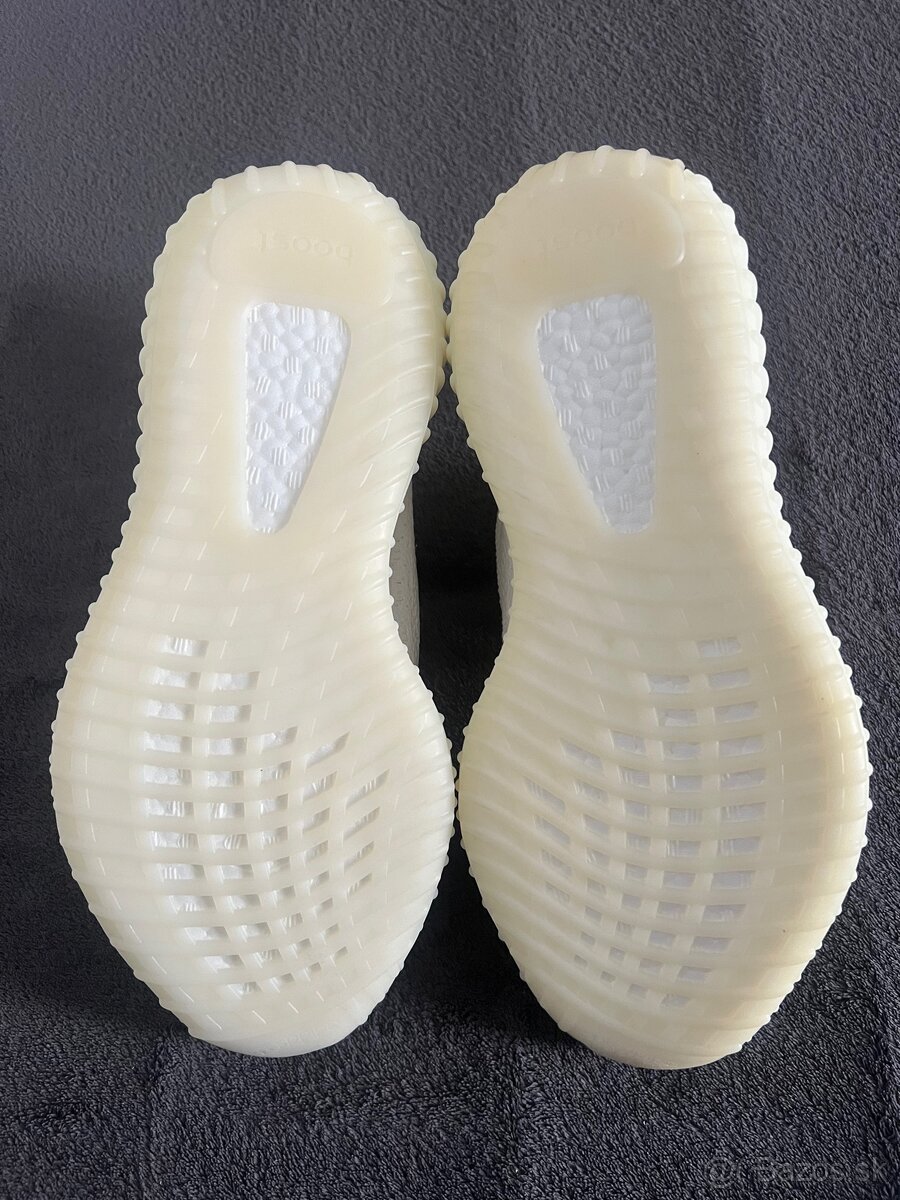 Adidas Yeezy Boost - 3