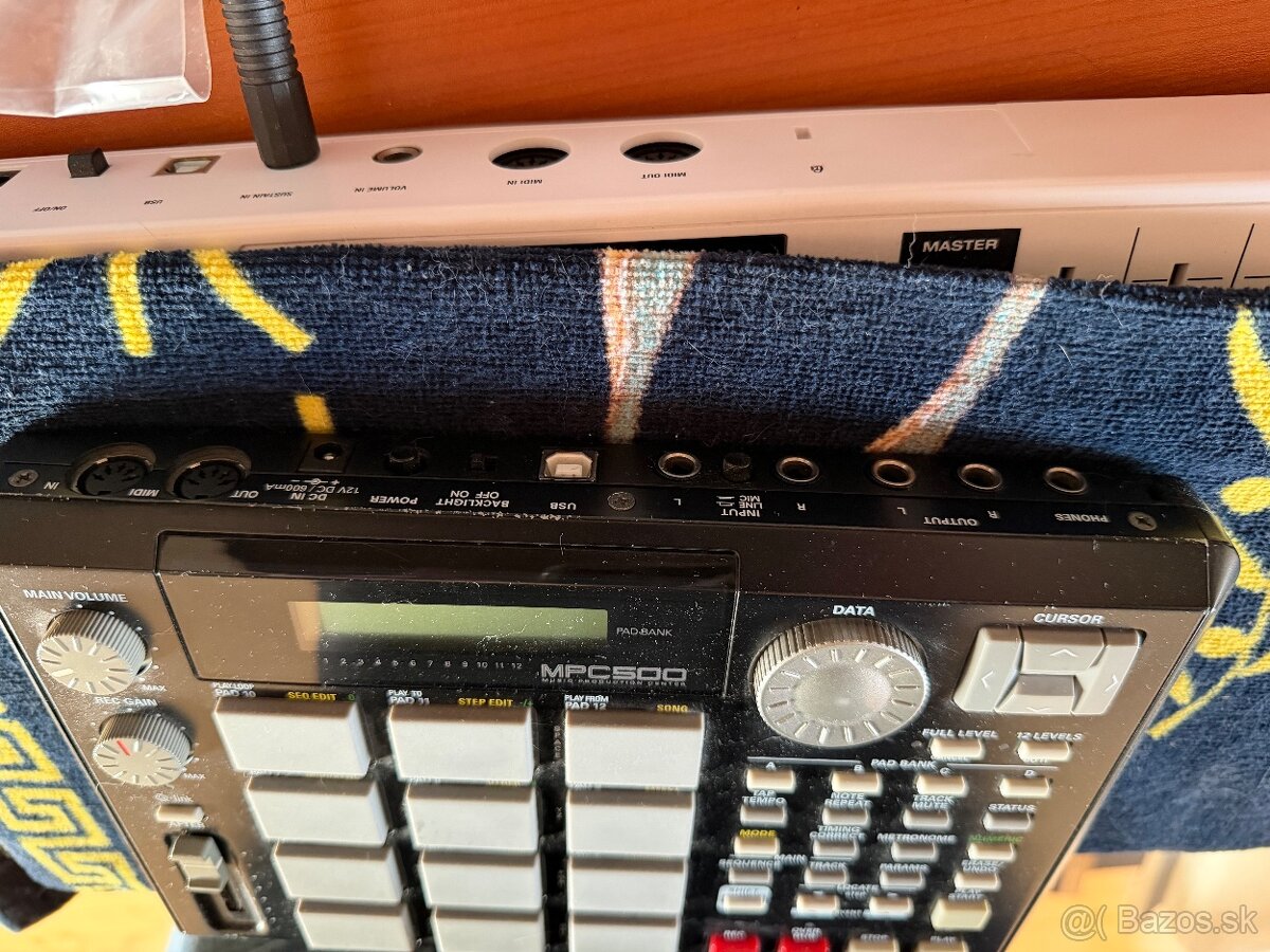 Akai MPC 500 - 3