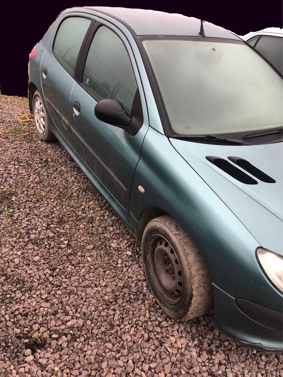 Rozpredám Peugot 206 - 3
