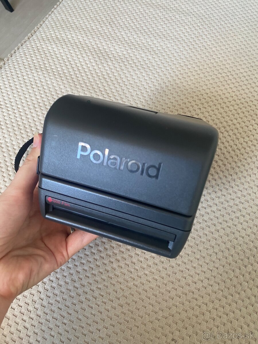 polaroid 600 camera close up - 3