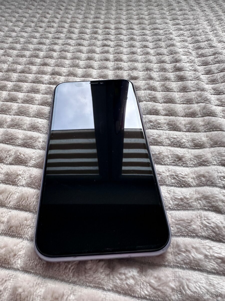 iPhone 11 128gb fialový - 3