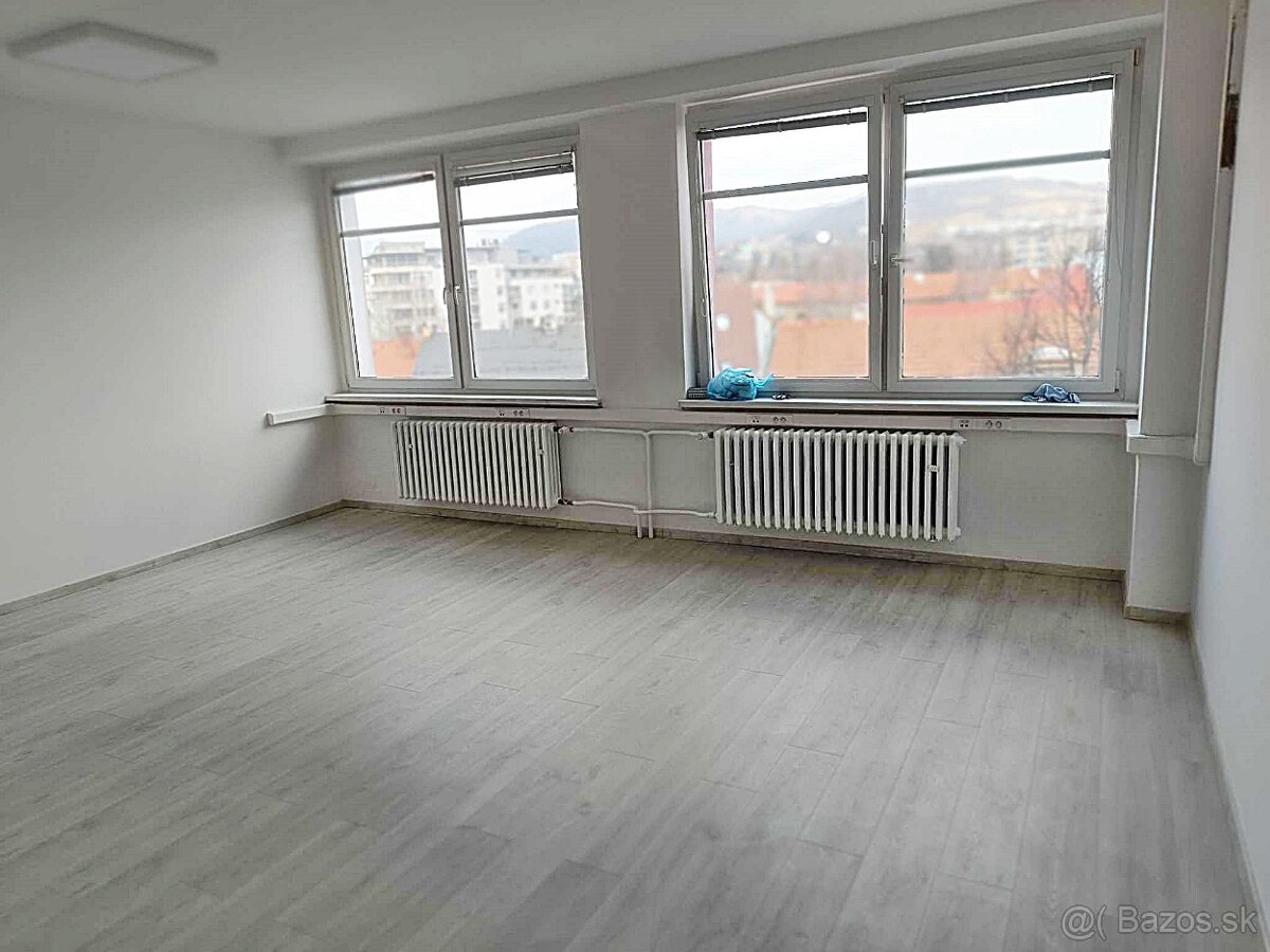 Na prenájom kancelária s kuchynkou centrum Banská Bystrica - 3