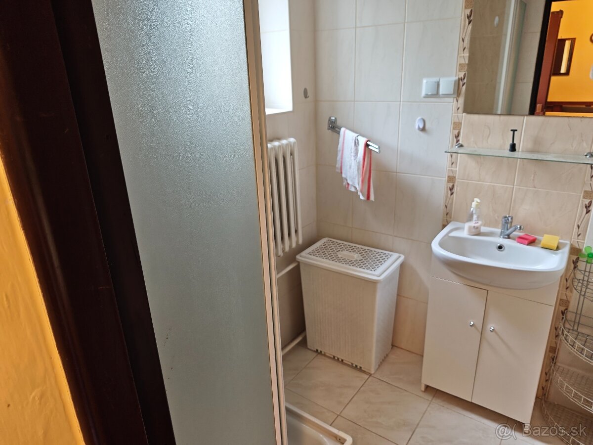 Predaj poschodový Rodinný dom, vyhľadávaná lokalita. - 3