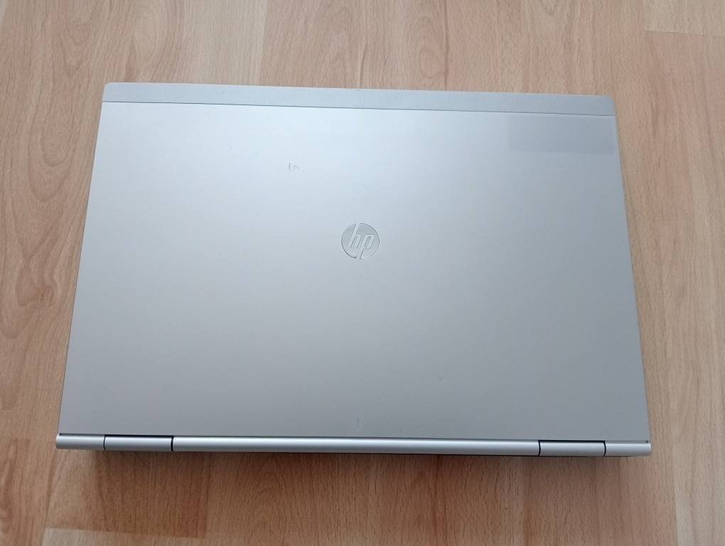 HP elitebook 8470p / 4gb ram / Intel core i5 / ssd / Win 7- - 3