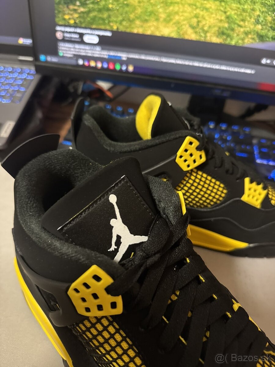 Jordan 4 Yellow Thunder - 3