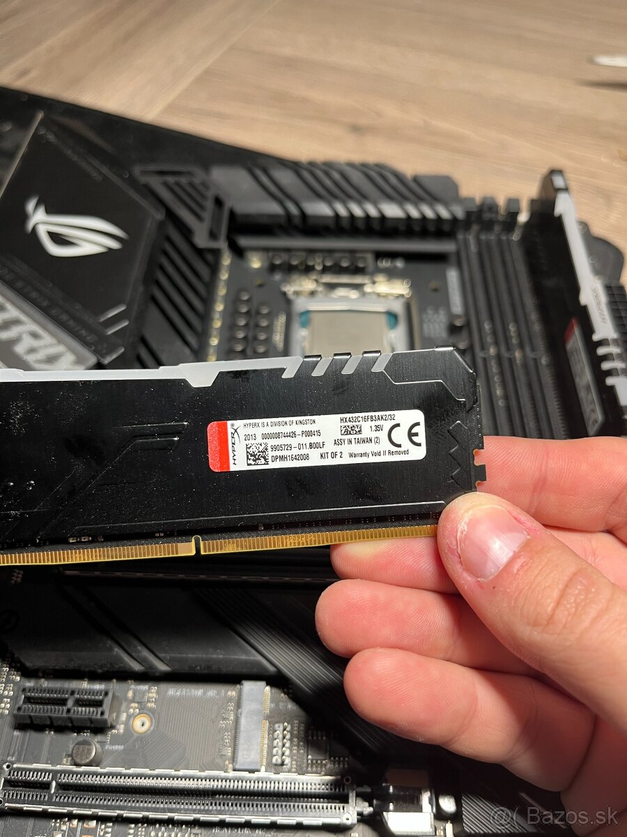 Predám Intel i7-10700k Asus rog z490f a HyperX 32GB KIT DDR4 - 3