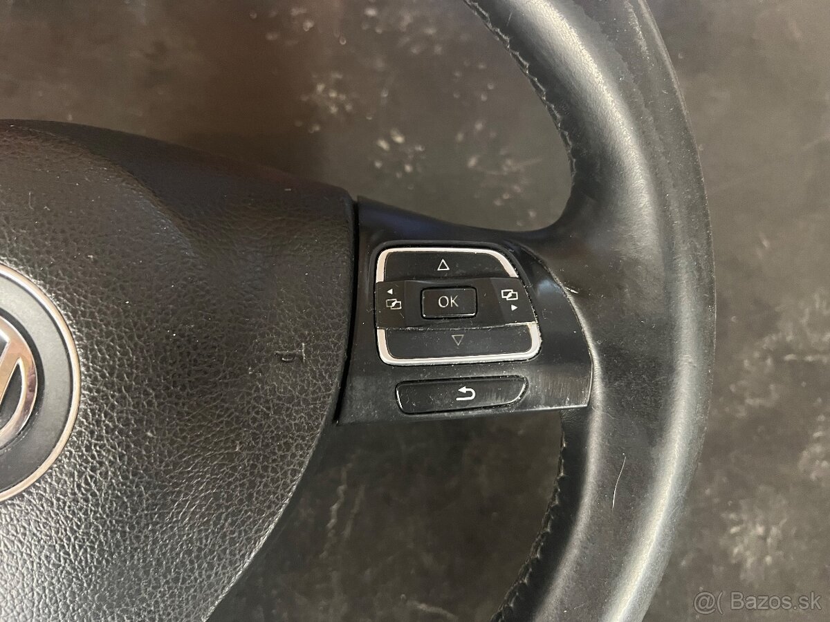 Predám multifunkčný volant do VW Golf 6 - 3