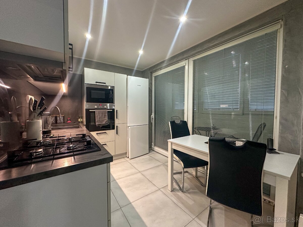 PREDAJ 1 izb. byt 35 m2 po kompletnej rek. ul. Škarvana - 3