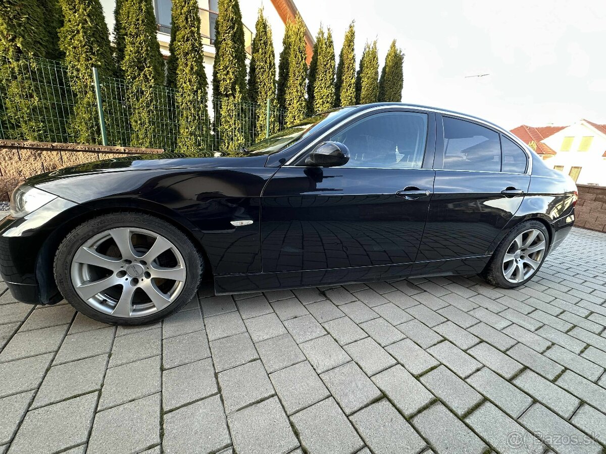 Predám BMW E90 rad 330xi 4x4 190kw - 3