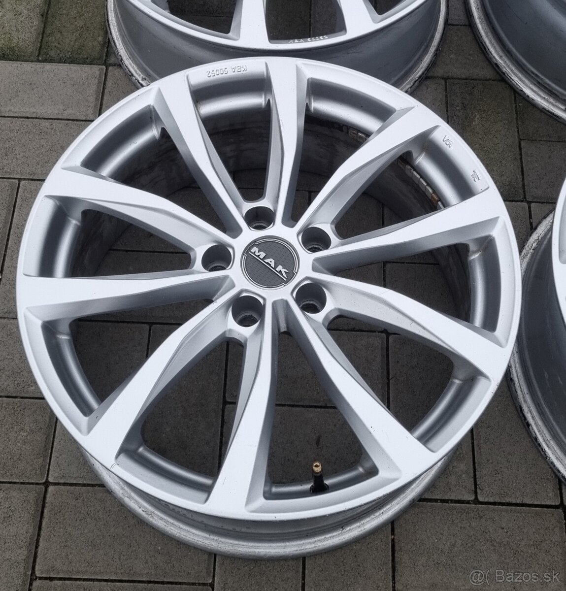 5x114,3 R19 8J ET40 - 3