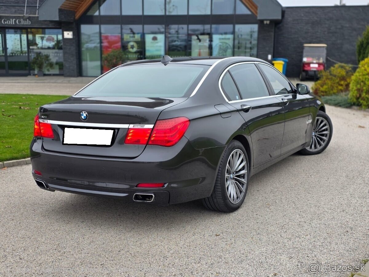 BMW 750XD LONG 4.4i 300 kw - 402 HP Nová STK/EK - 3